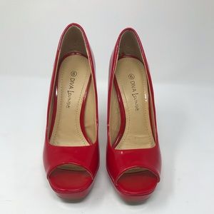 DIVA Lounge Shoes - EUC HOT HOT HOT Red Patten Leather Platforms DIVA Lounge Shoes - EUC HOT HOT HOT Red Patten Leather Platforms